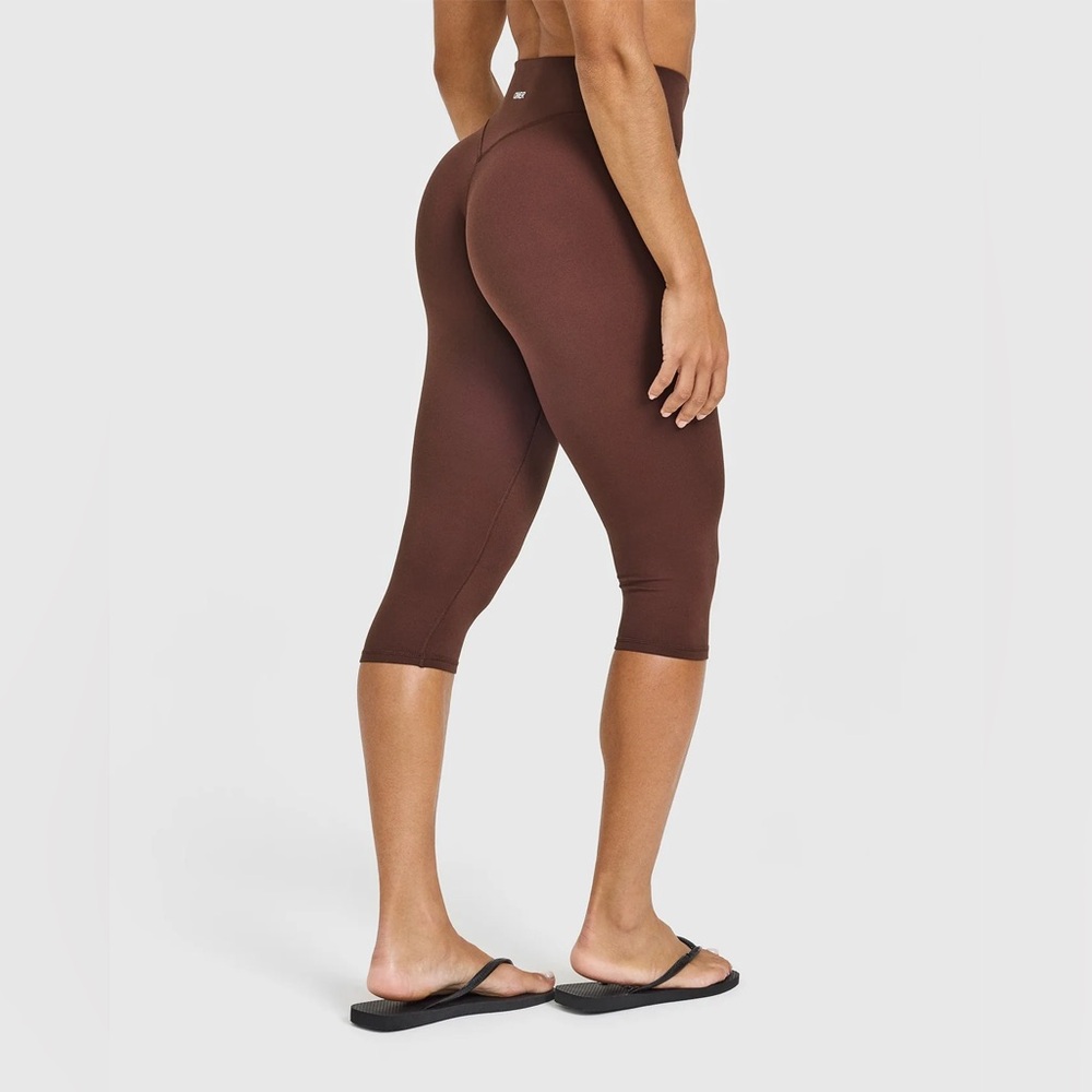 SOFTMOTION HIGH WAISTED CAPRI LEGGINGS
Regular length/ Medium